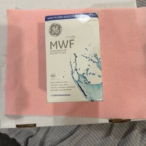 GE MWF Refrigerator Water Filter - White